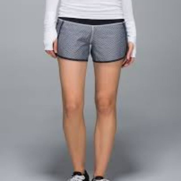 Lululemon Run Times Short *2-way Stretch Giant Herringbone Swift Black White 4 - Picture 1 of 7